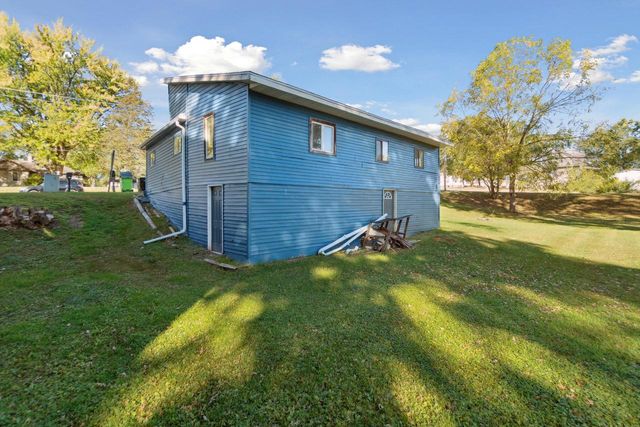 122 N State STREET, Neshkoro, WI 54960