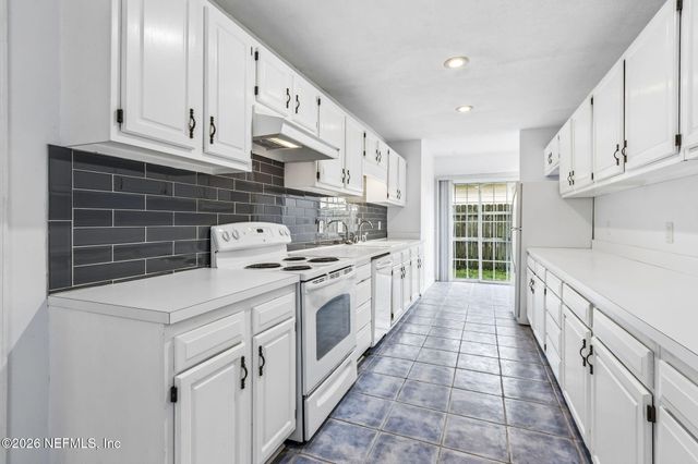 604 11TH Avenue S, Jacksonville Beach, FL 32250