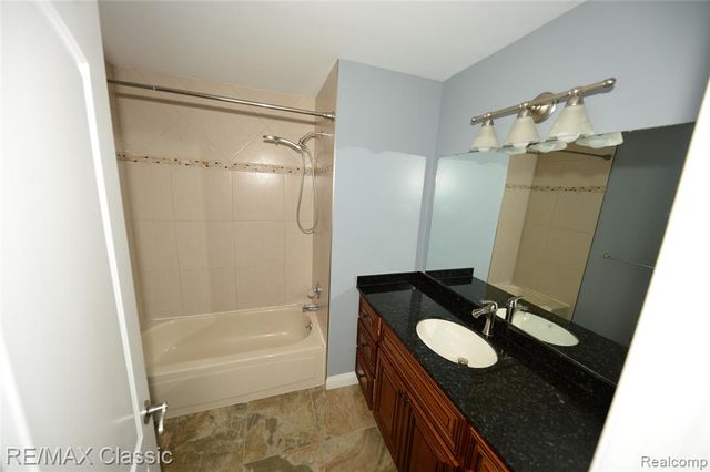 15450 Ashley Court, Macomb, MI 48044