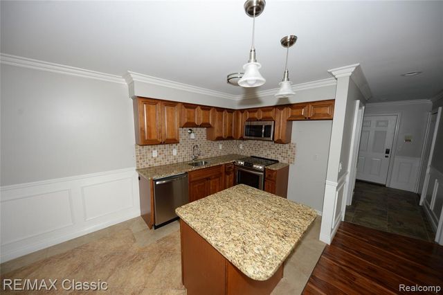 15450 Ashley Court, Macomb, MI 48044