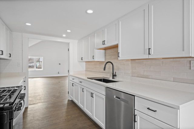 132 Fontana AVENUE, Fontana, WI 53125