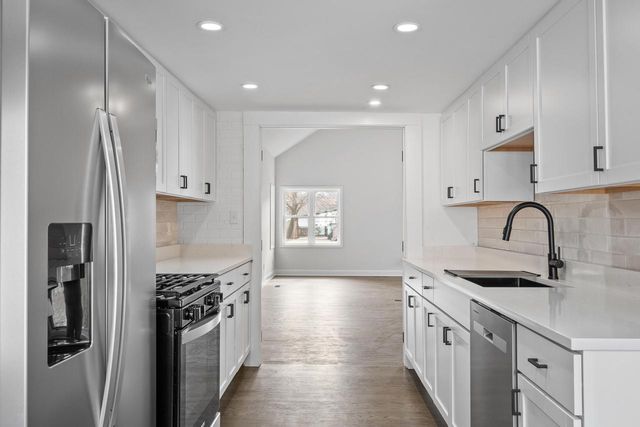 132 Fontana AVENUE, Fontana, WI 53125