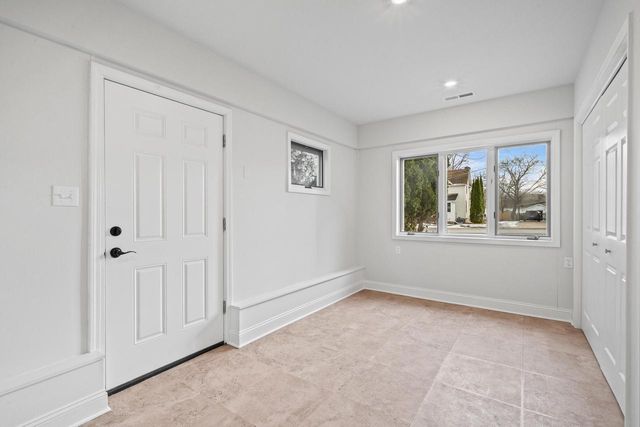 132 Fontana AVENUE, Fontana, WI 53125