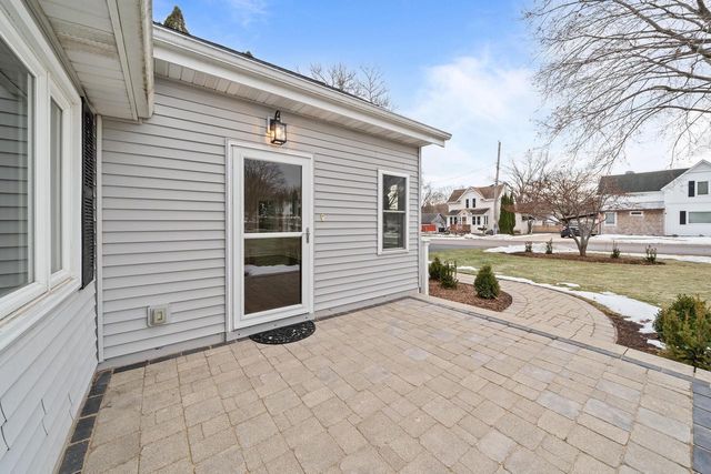 132 Fontana AVENUE, Fontana, WI 53125