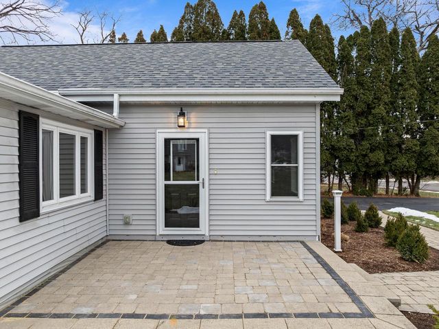 132 Fontana AVENUE, Fontana, WI 53125