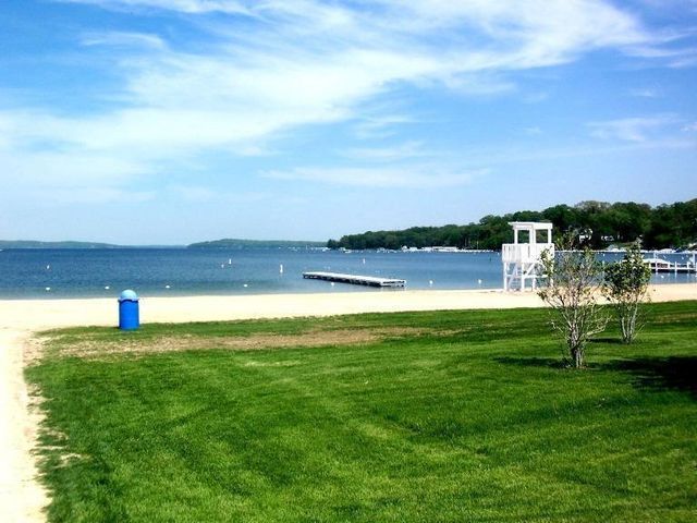 132 Fontana AVENUE, Fontana, WI 53125