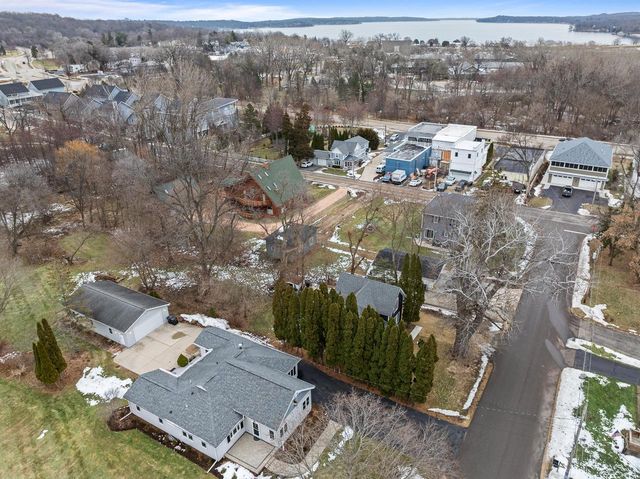 132 Fontana AVENUE, Fontana, WI 53125