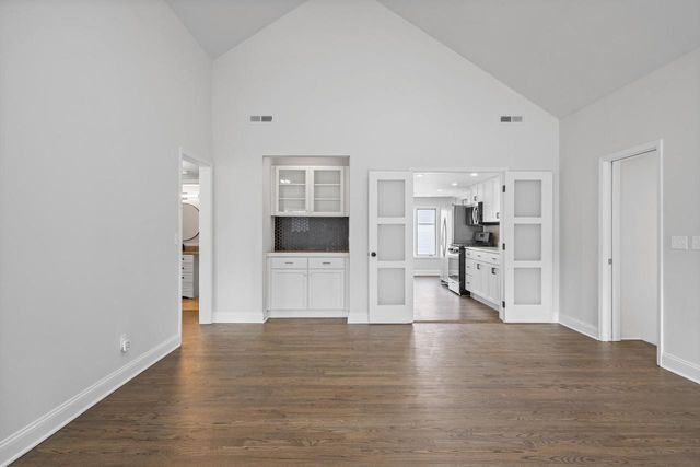 132 Fontana AVENUE, Fontana, WI 53125