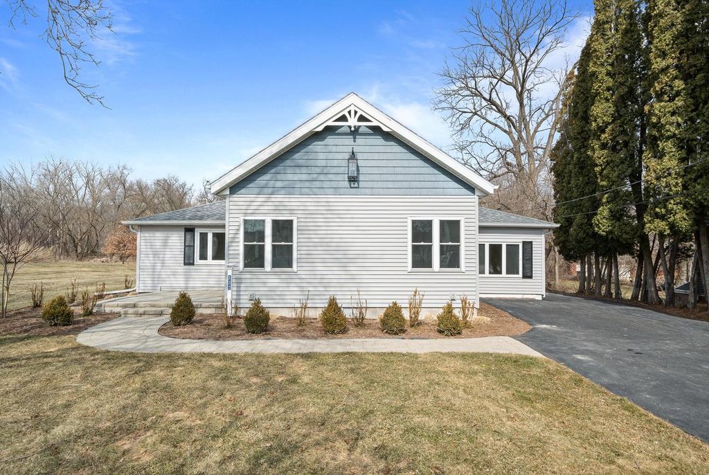 132 Fontana AVENUE, Fontana, WI 53125