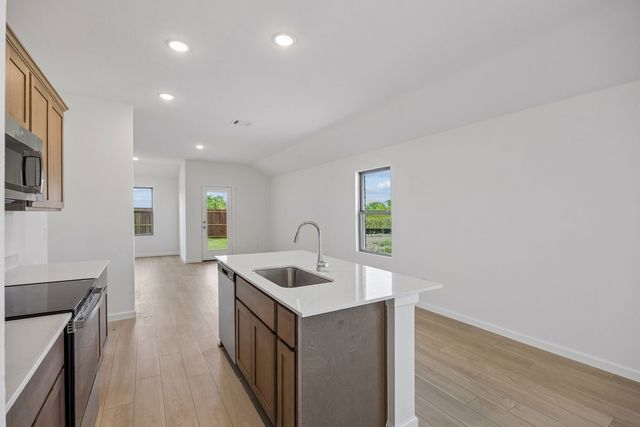 831 Hillcrest Bouvelard, Princeton, TX 75407