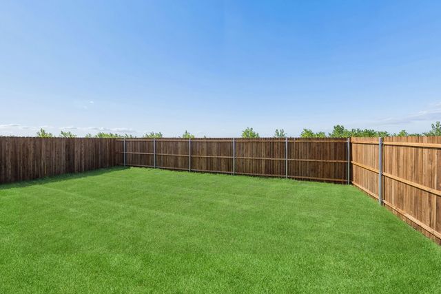 831 Hillcrest Bouvelard, Princeton, TX 75407