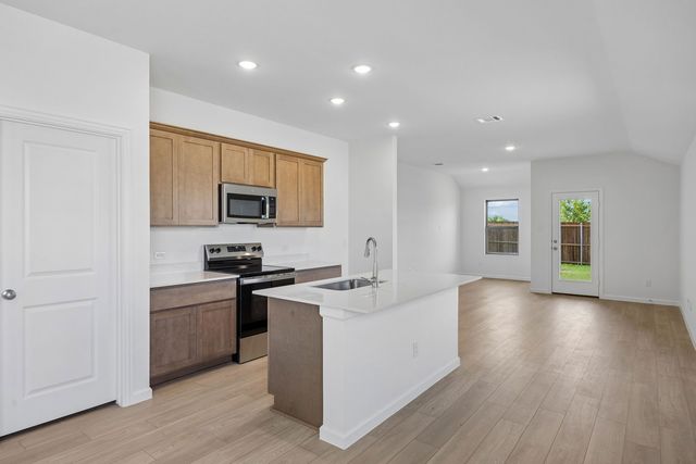 831 Hillcrest Bouvelard, Princeton, TX 75407