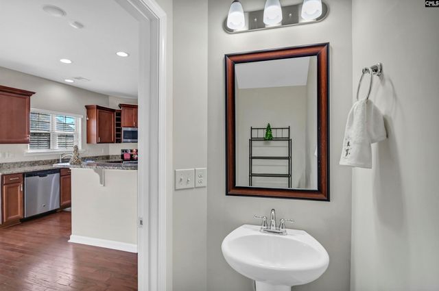 135 Bonhill Dr, Cayce, SC 29033