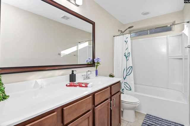 135 Bonhill Dr, Cayce, SC 29033