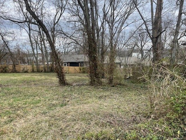 418 Mallory St, Nashville, TN 37203