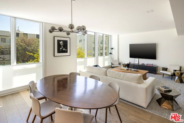9000 W 3rd Street 208, Los Angeles, CA 90048