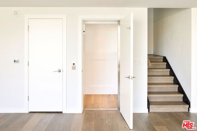 9000 W 3rd Street 208, Los Angeles, CA 90048