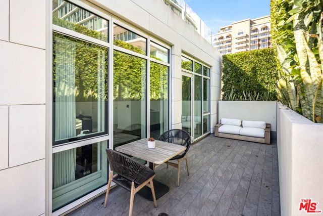9000 W 3rd Street 208, Los Angeles, CA 90048