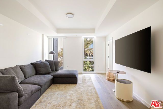 9000 W 3rd Street 208, Los Angeles, CA 90048