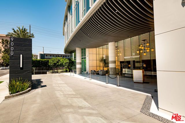 9000 W 3rd Street 208, Los Angeles, CA 90048