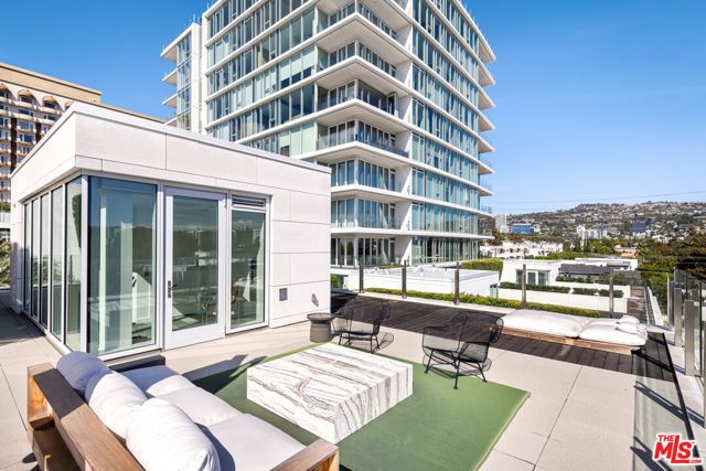 9000 W 3rd Street 208, Los Angeles, CA 90048