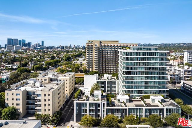 9000 W 3rd Street 208, Los Angeles, CA 90048