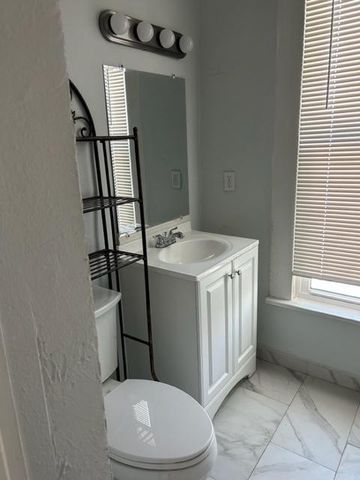 1102 Edith Boulevard SE Unit 1, Albuquerque, NM 87102