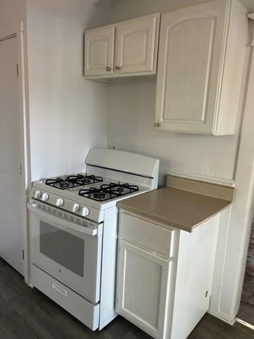 1102 Edith Boulevard SE Unit 1, Albuquerque, NM 87102