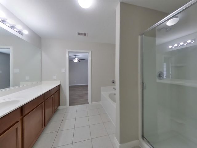 308 Summer Horse Drive, La Marque, TX 77568