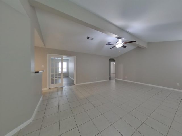 308 Summer Horse Drive, La Marque, TX 77568