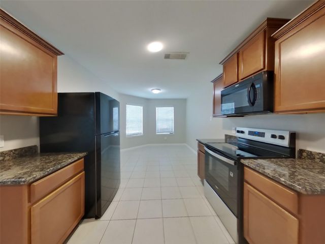 308 Summer Horse Drive, La Marque, TX 77568