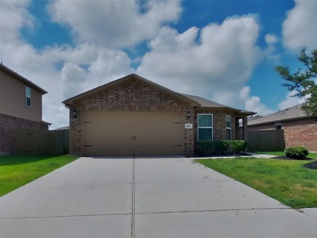 308 Summer Horse Drive, La Marque, TX 77568