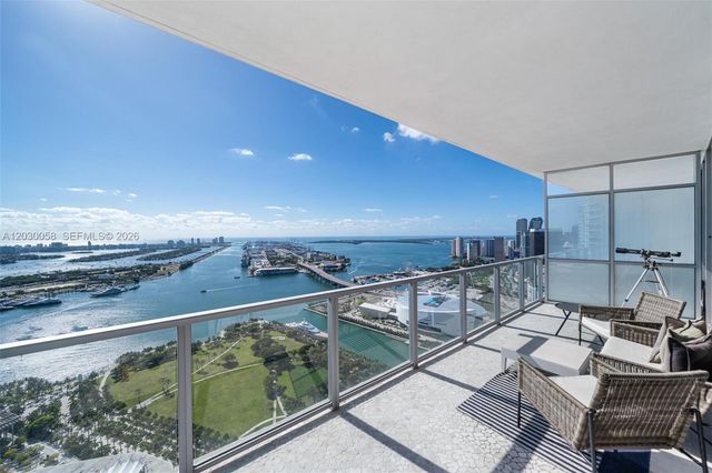 1100 Biscayne Blvd 5203, Miami, FL 33132