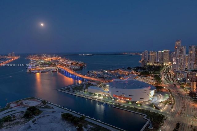 1100 Biscayne Blvd 5203, Miami, FL 33132