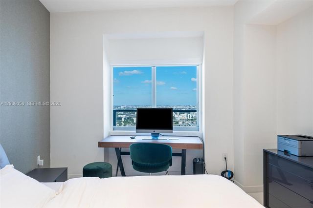 1100 Biscayne Blvd 5203, Miami, FL 33132