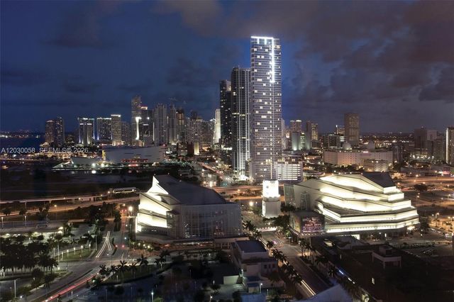 1100 Biscayne Blvd 5203, Miami, FL 33132