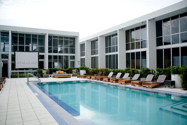 1100 Biscayne Blvd 5203, Miami, FL 33132