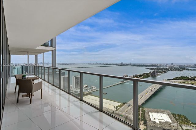 1100 Biscayne Blvd 5203, Miami, FL 33132