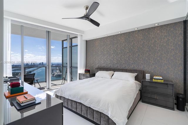 1100 Biscayne Blvd 5203, Miami, FL 33132