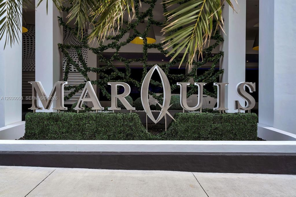 1100 Biscayne Blvd 5203, Miami, FL 33132