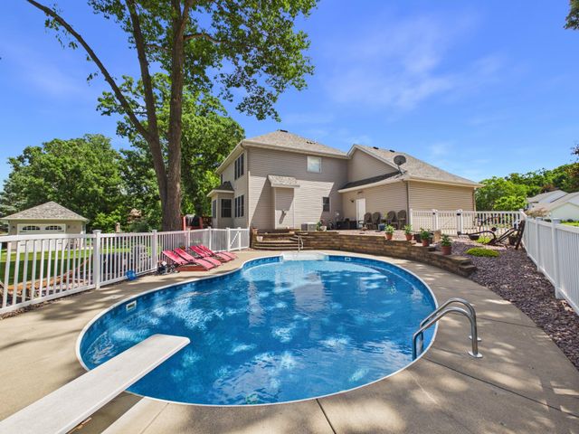 5680 Newgate Circle N, Stillwater, MN 55082