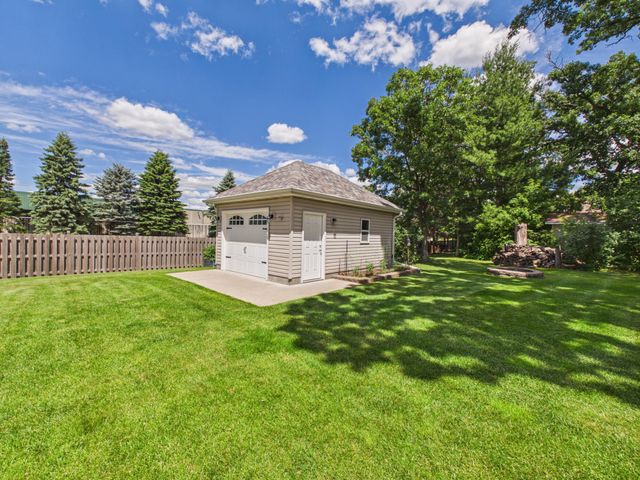 5680 Newgate Circle N, Stillwater, MN 55082