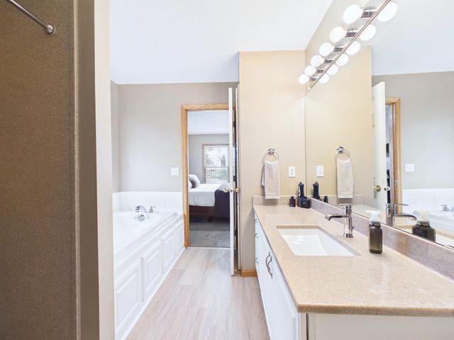 5680 Newgate Circle N, Stillwater, MN 55082