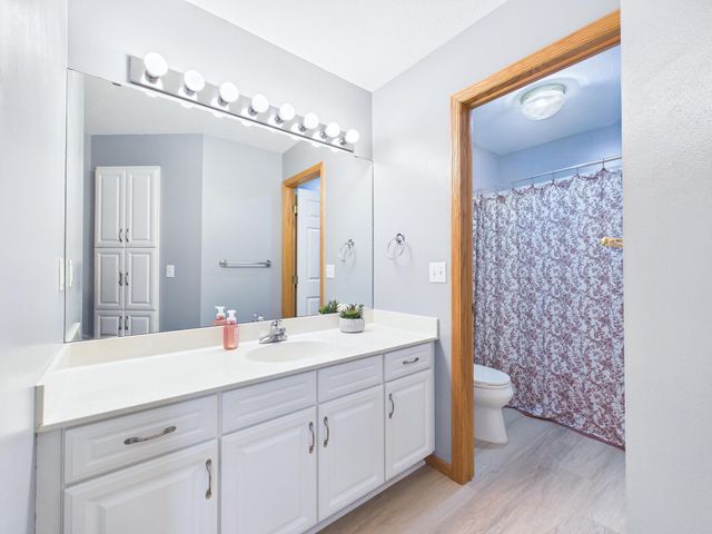5680 Newgate Circle N, Stillwater, MN 55082