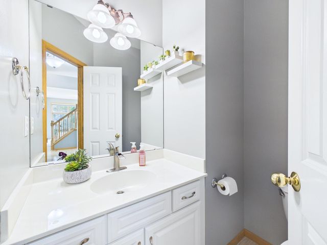 5680 Newgate Circle N, Stillwater, MN 55082