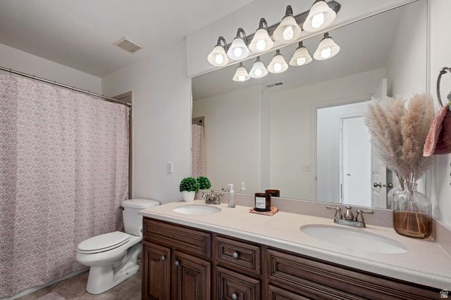 824 W SOUTHHAMPTON DR, North Salt Lake, UT 84054