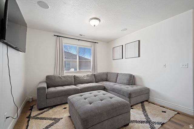 824 W SOUTHHAMPTON DR, North Salt Lake, UT 84054