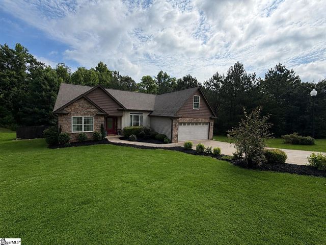 449 Abberly Lane, Boiling Springs, SC 29316