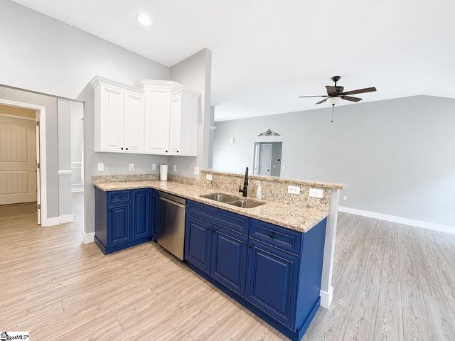 449 Abberly Lane, Boiling Springs, SC 29316