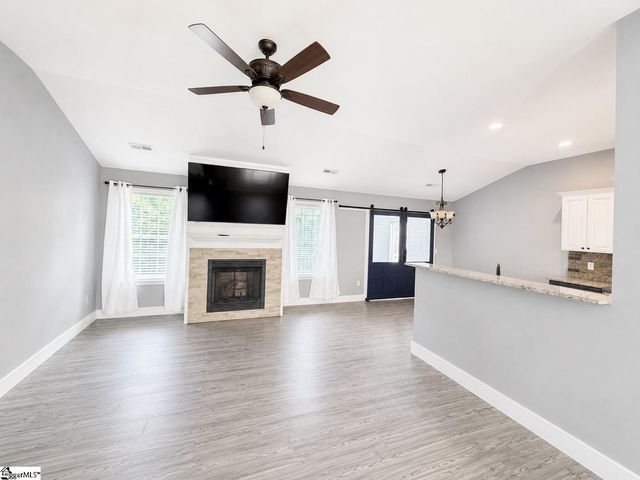 449 Abberly Lane, Boiling Springs, SC 29316